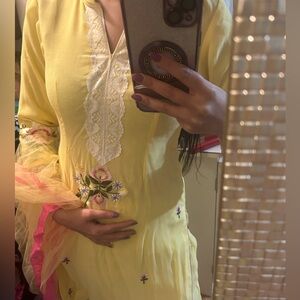 Yellow cotton suit